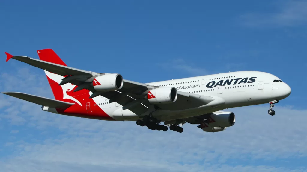 Qantas Shares Slump